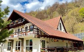 Pensiunea Piatra-Craiului